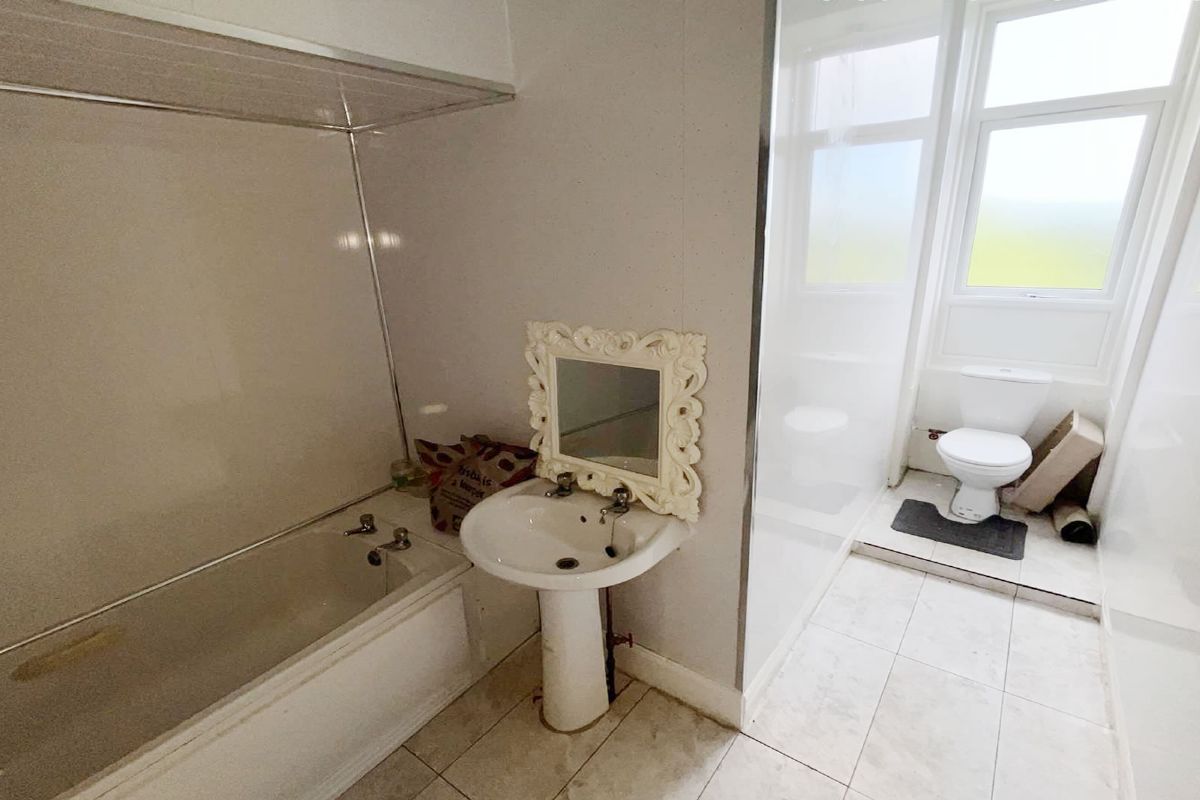 2 Bedroom   Flat
