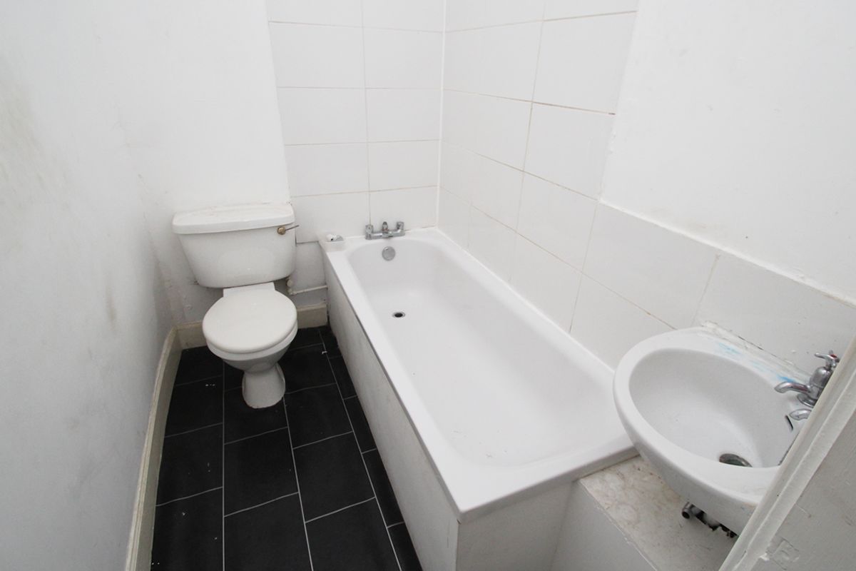 1 Bedroom   Flat
