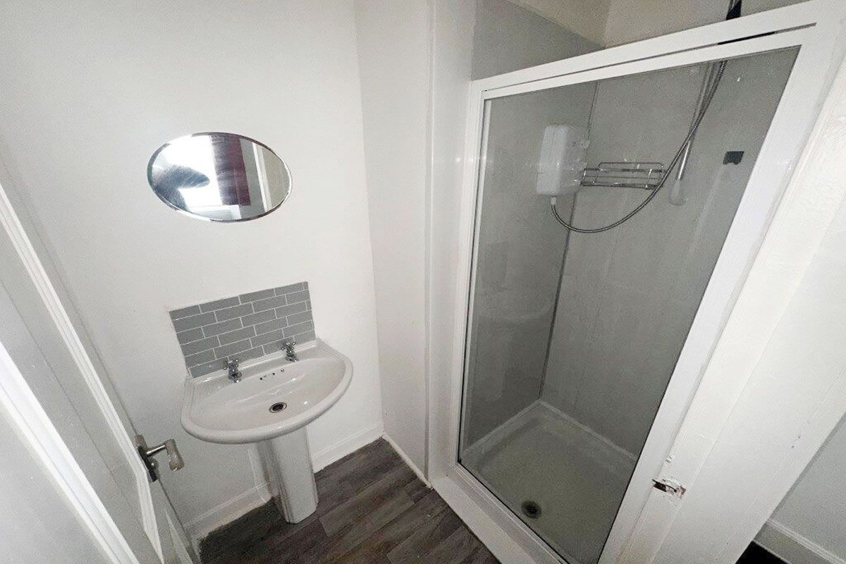 1 Bedroom   Flat