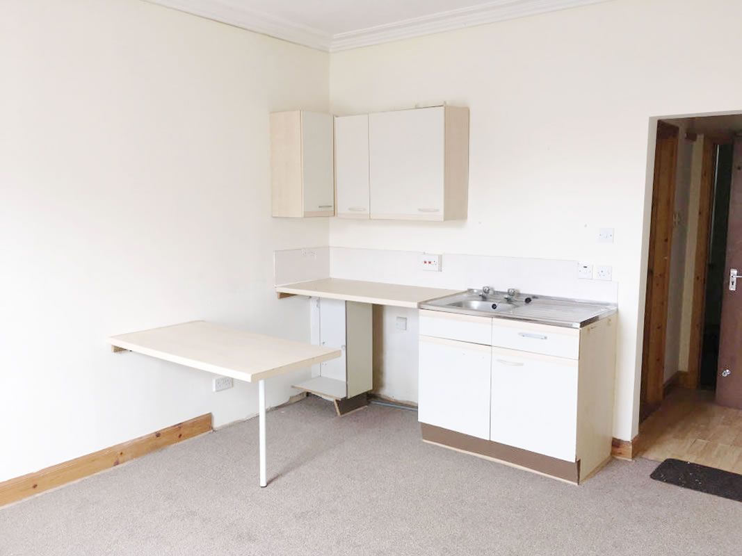 2 Bedroom   Flat