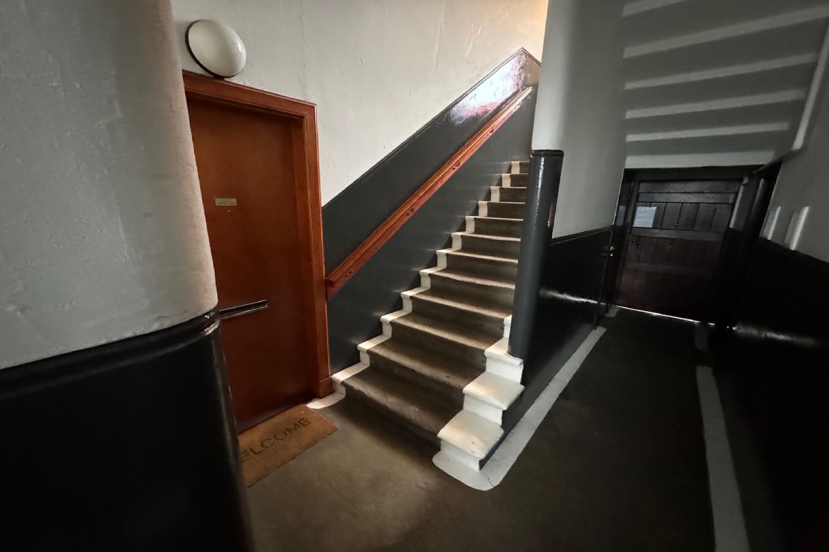 1 Bedroom   Flat
