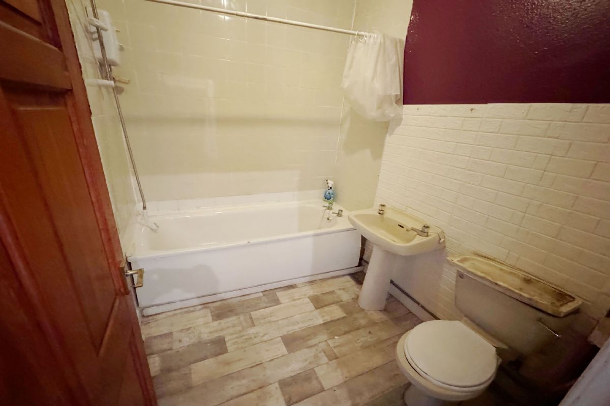 1 Bedroom   Flat