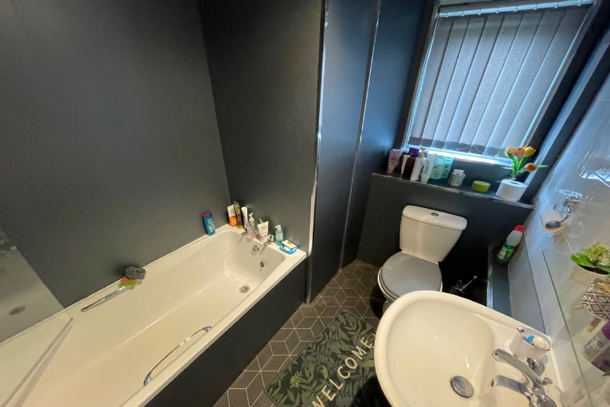 2 Bedroom   Flat