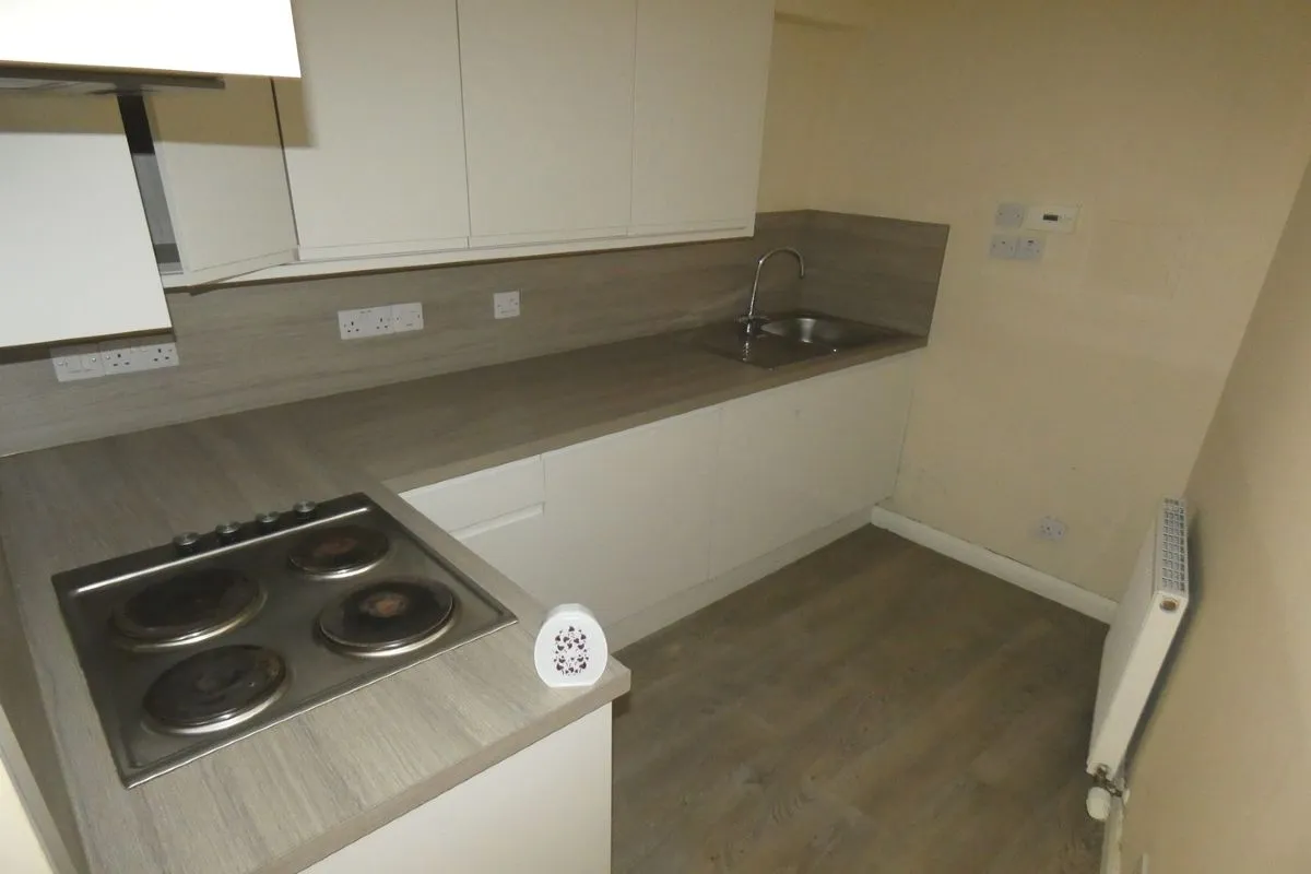 1 Bedroom   Flat