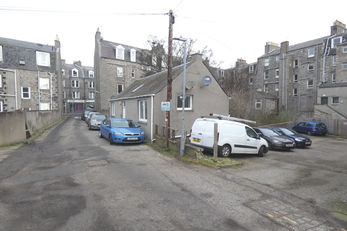 1 Bedroom   Flat