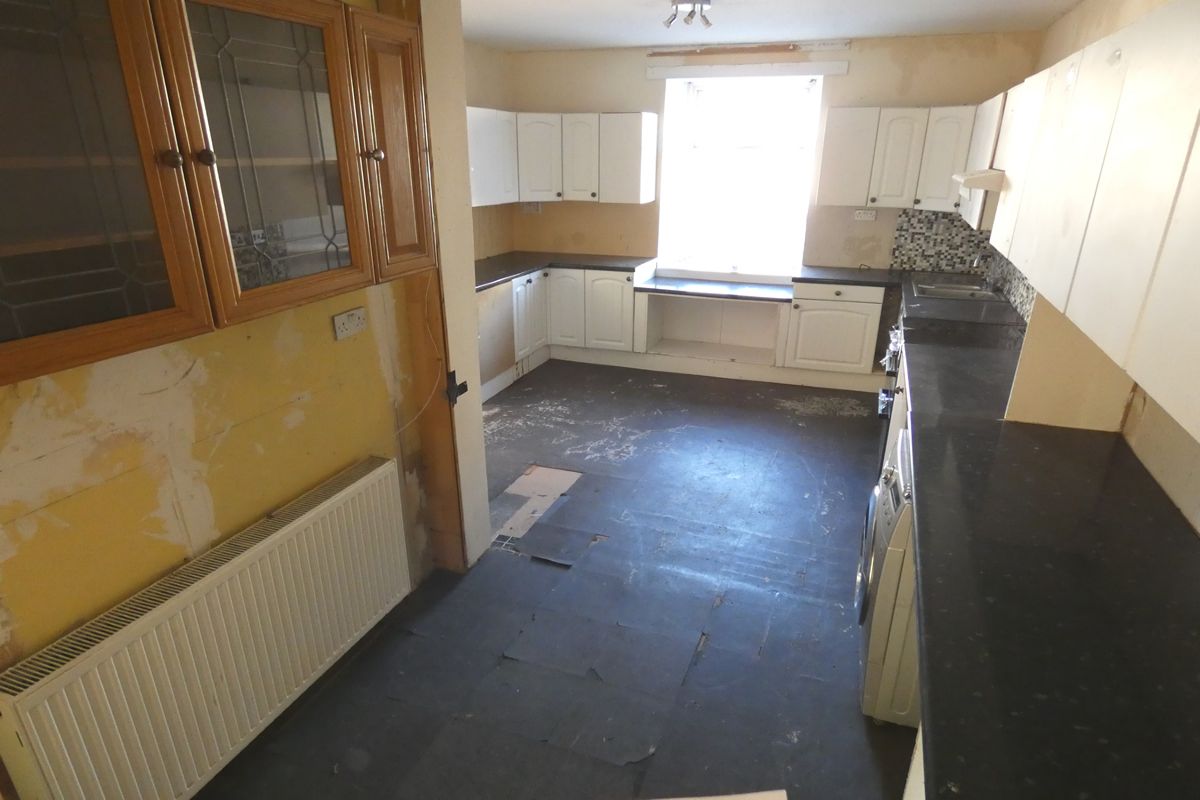 4 Bedroom   House