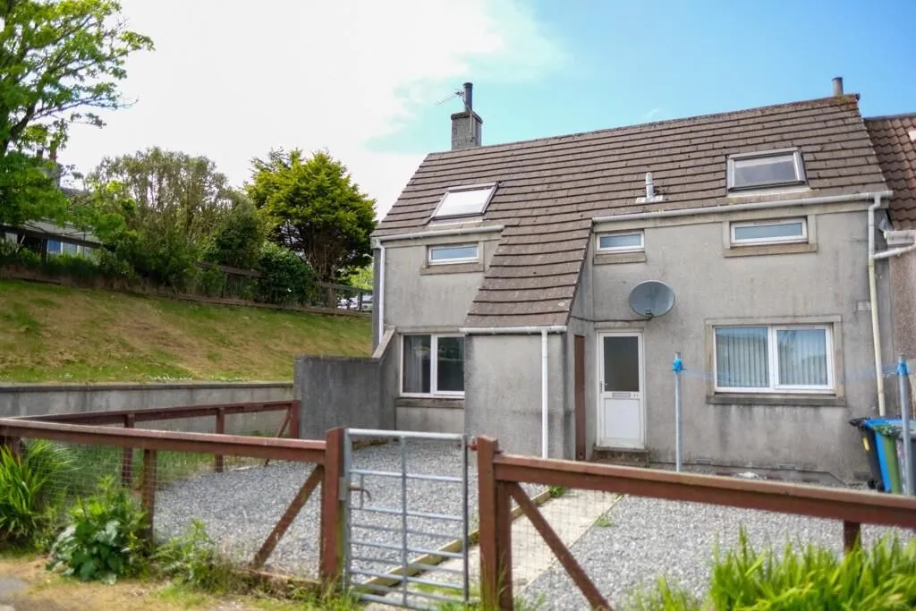 2 Bedroom   House