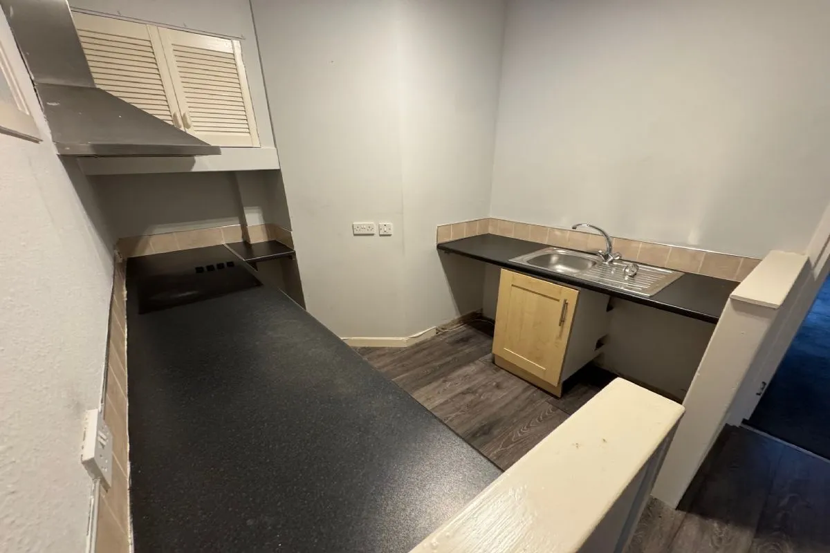 1 Bedroom   Flat