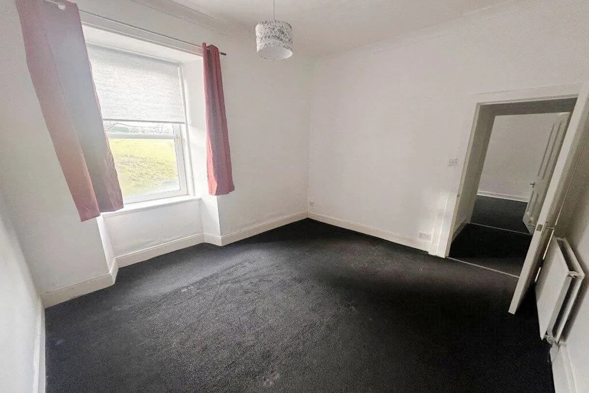 1 Bedroom   Flat