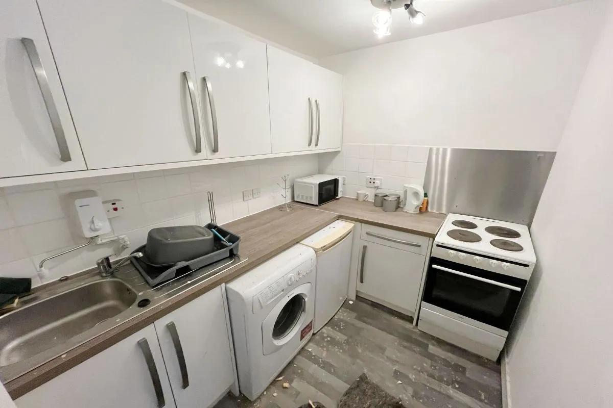 1 Bedroom   Flat