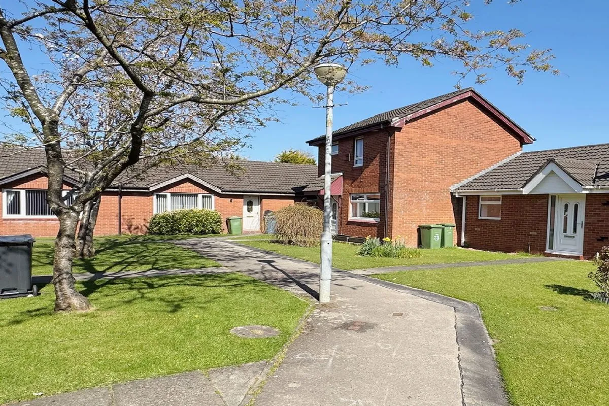 2 Bedroom   House