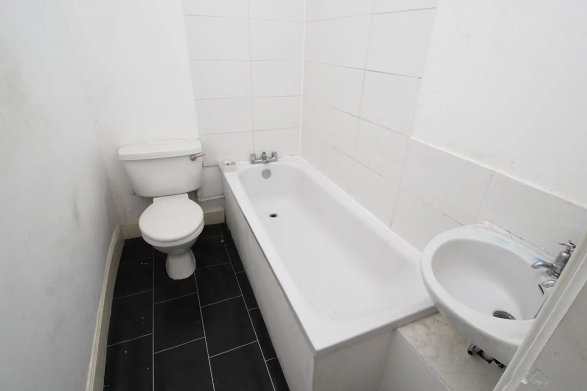 1 Bedroom   Flat