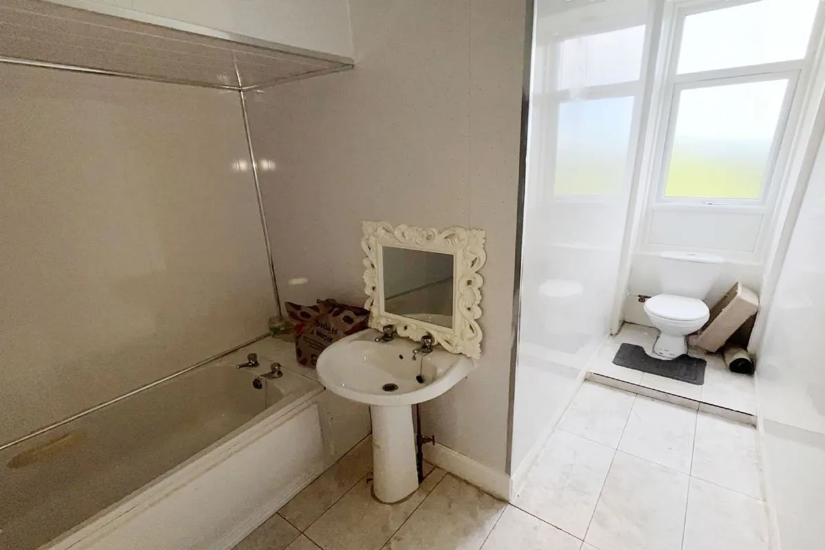 2 Bedroom   Flat