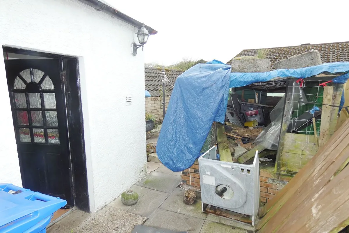 2 Bedroom   House