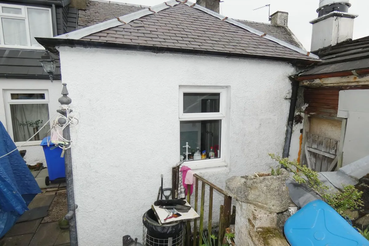 2 Bedroom   House