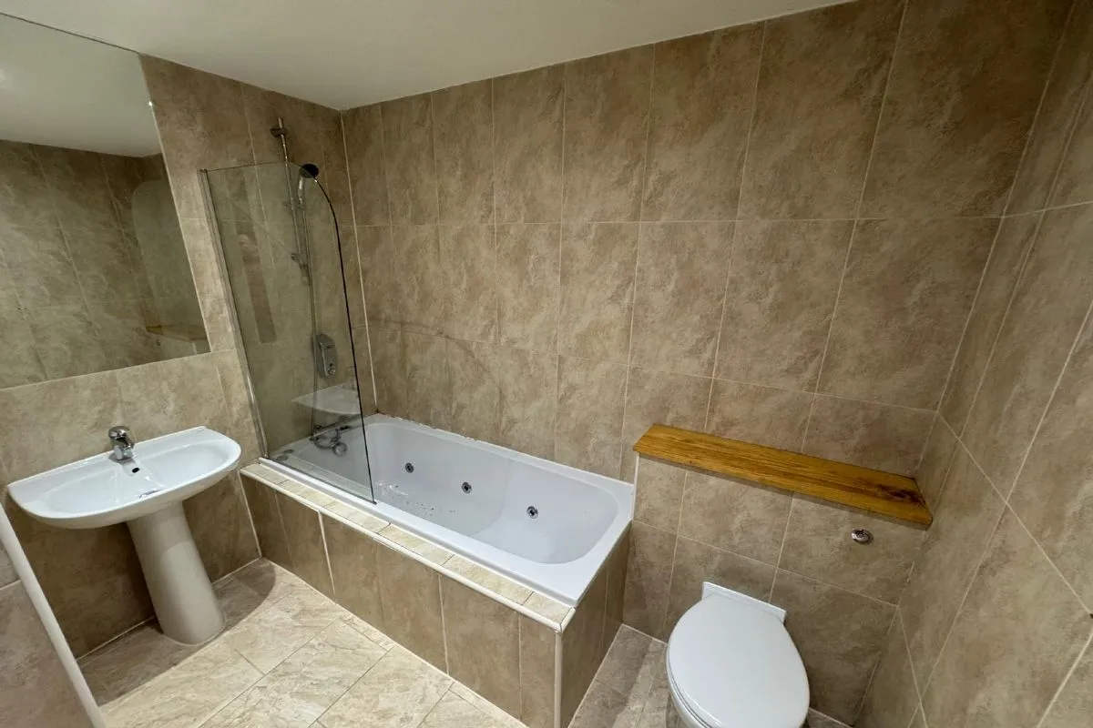 1 Bedroom   Flat