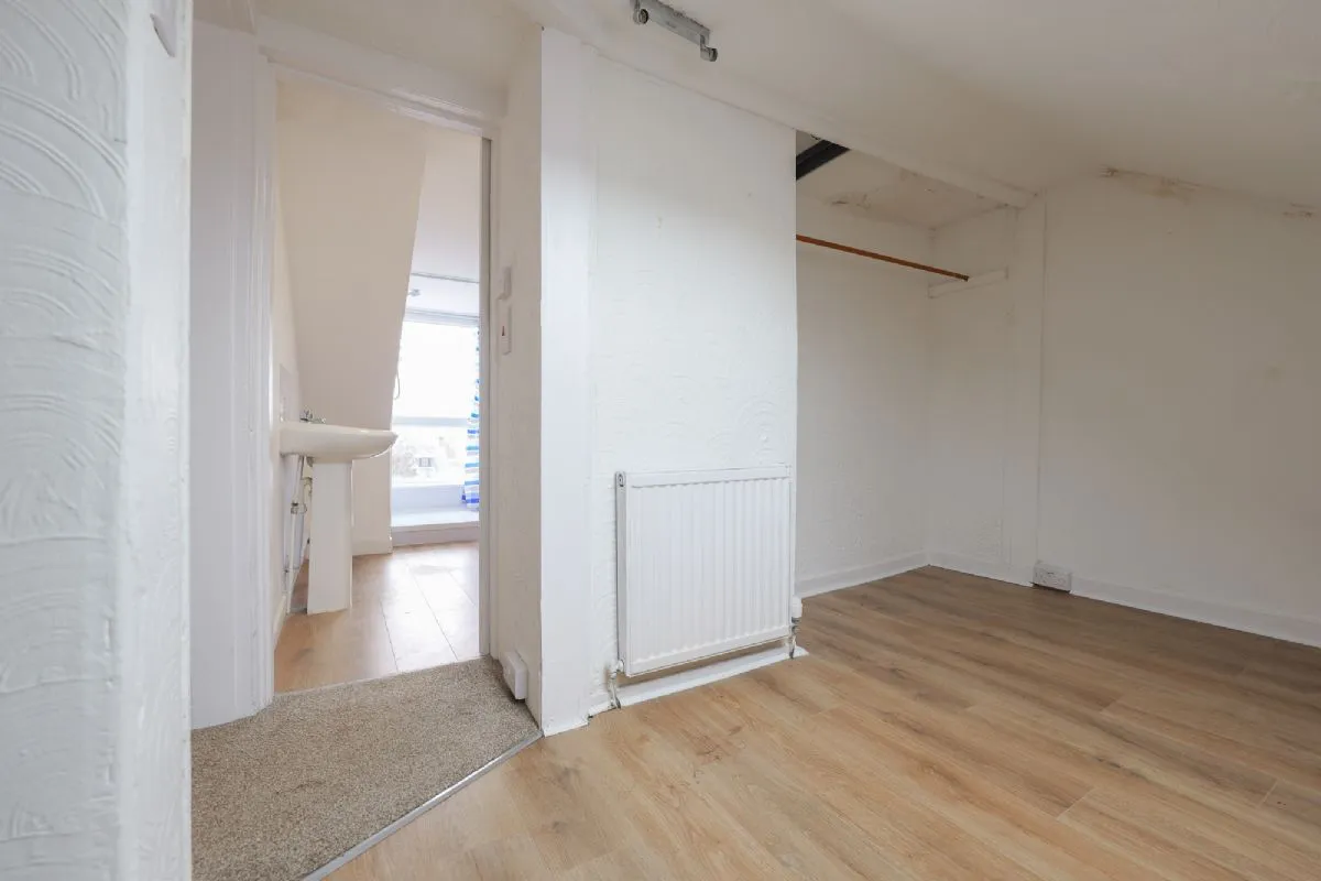 2 Bedroom   Flat