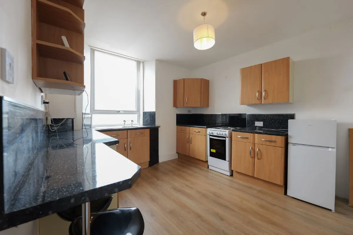 2 Bedroom   Flat