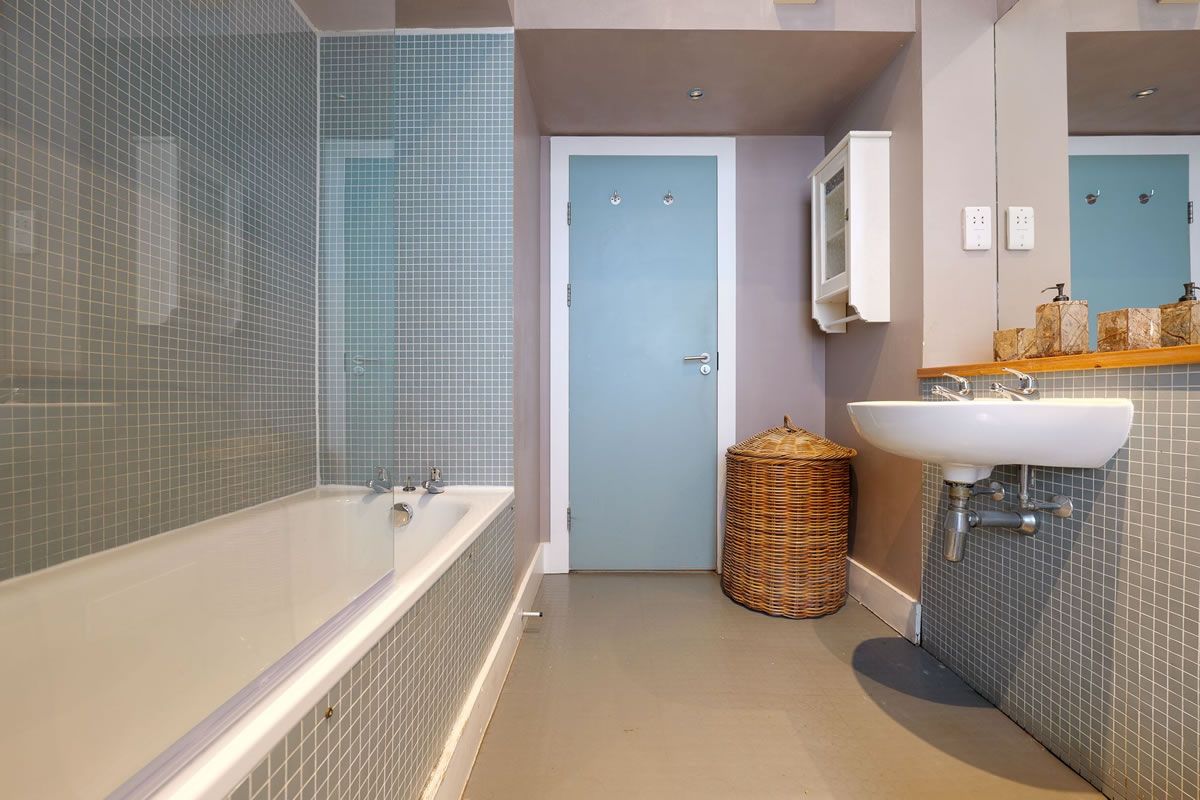 2 Bedroom   Flat