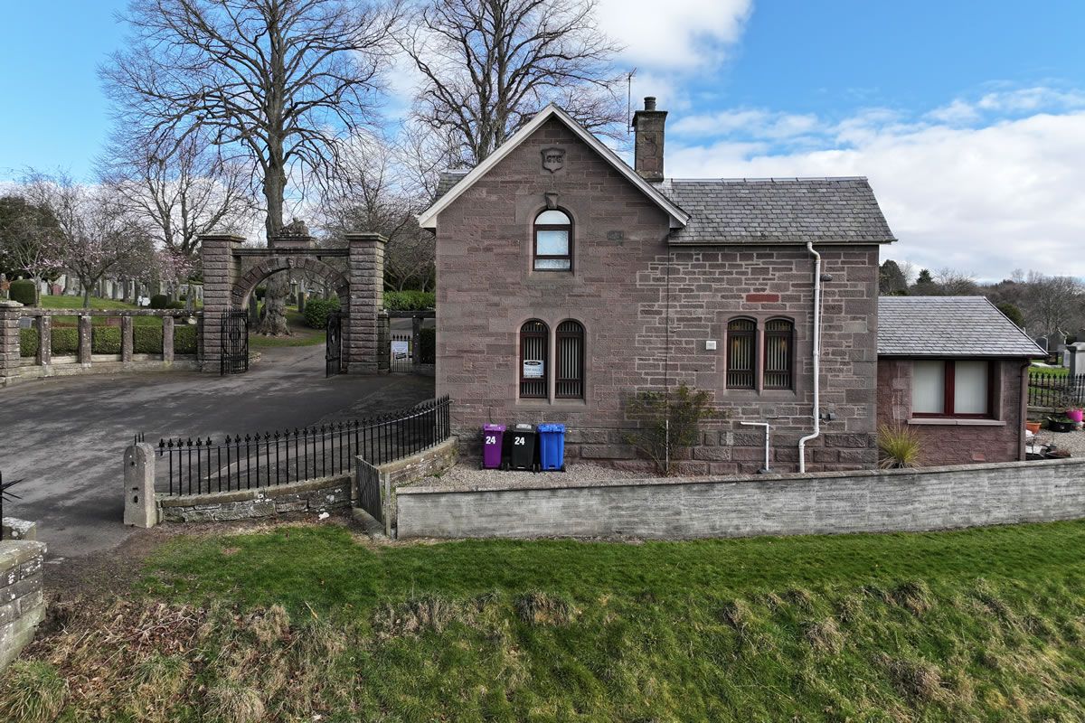 3 Bedroom   House