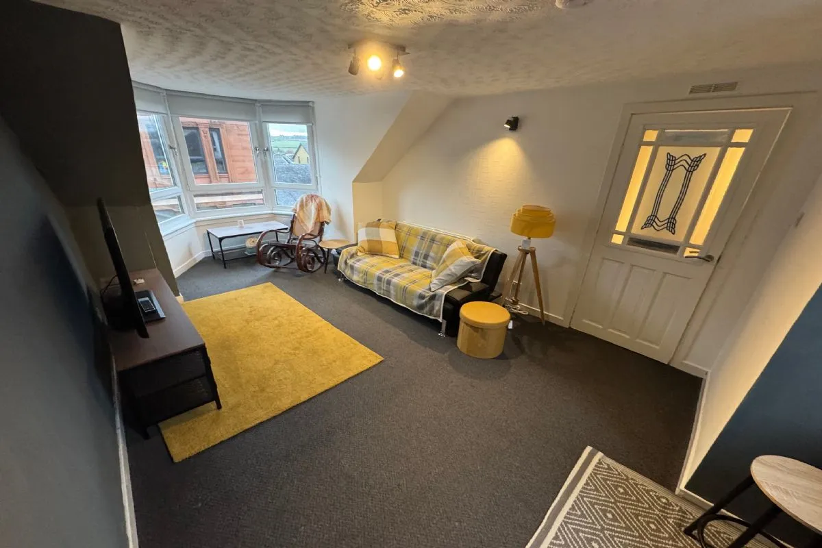 1 Bedroom   Flat