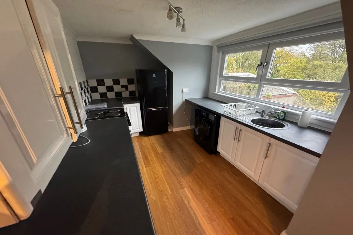 1 Bedroom   Flat