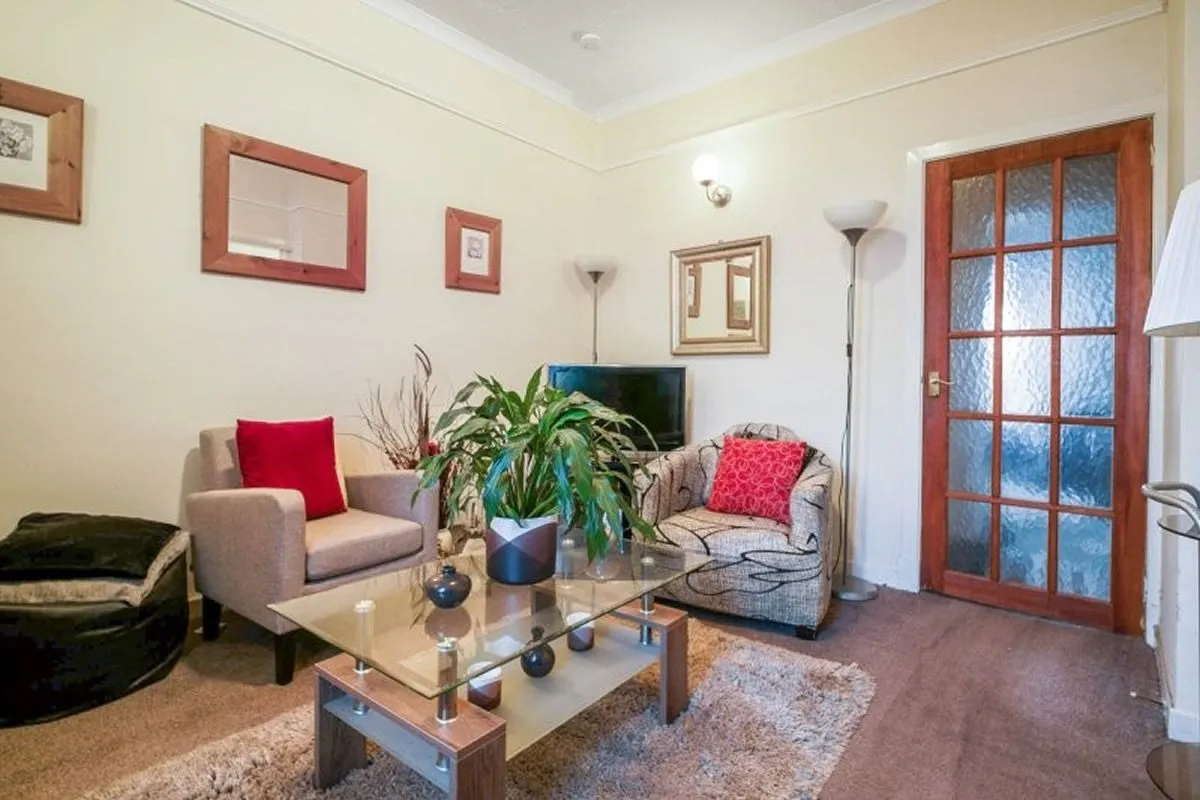 1 Bedroom   Flat