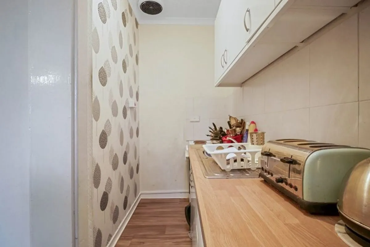 1 Bedroom   Flat