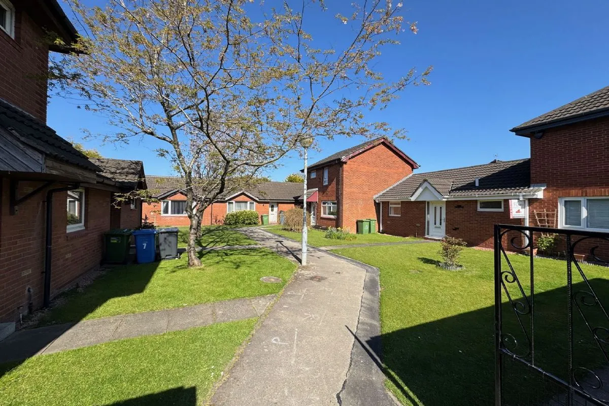 2 Bedroom   House