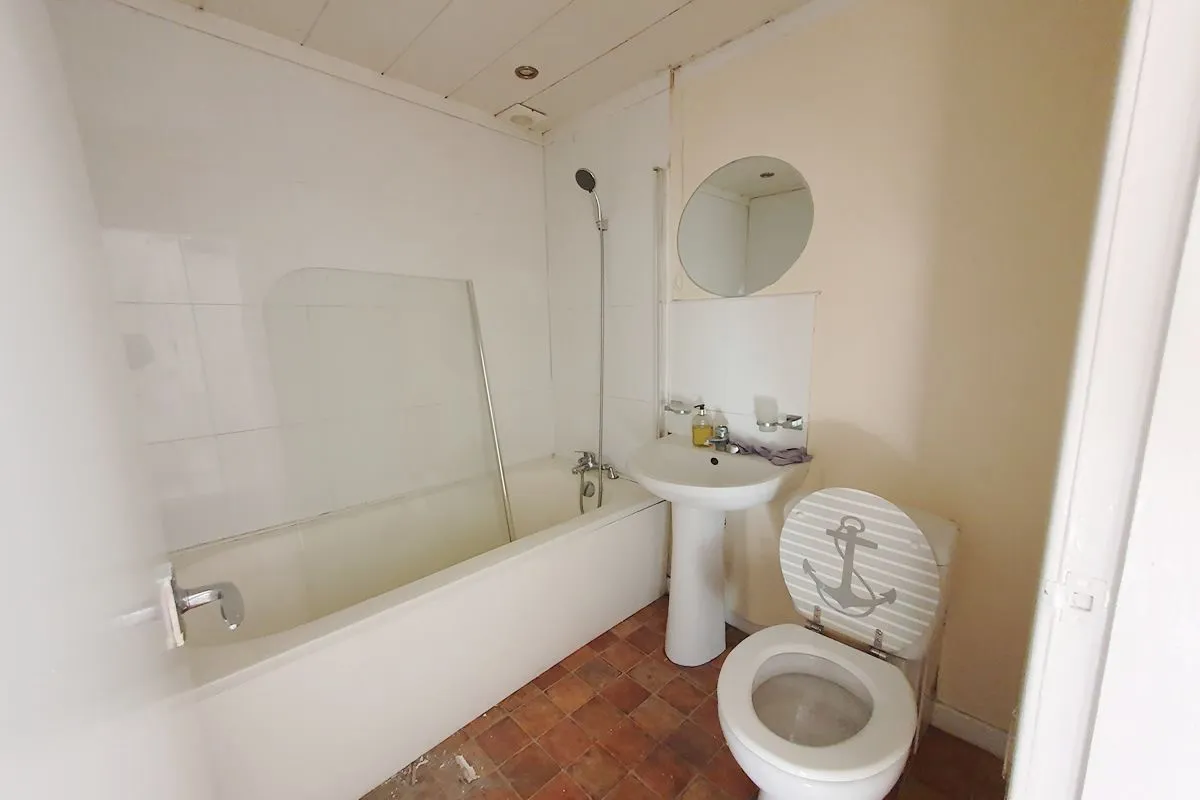 1 Bedroom   Flat