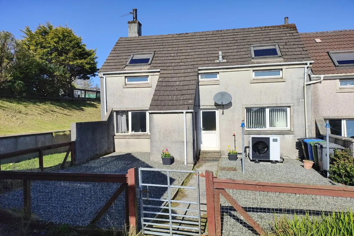 2 Bedroom   House