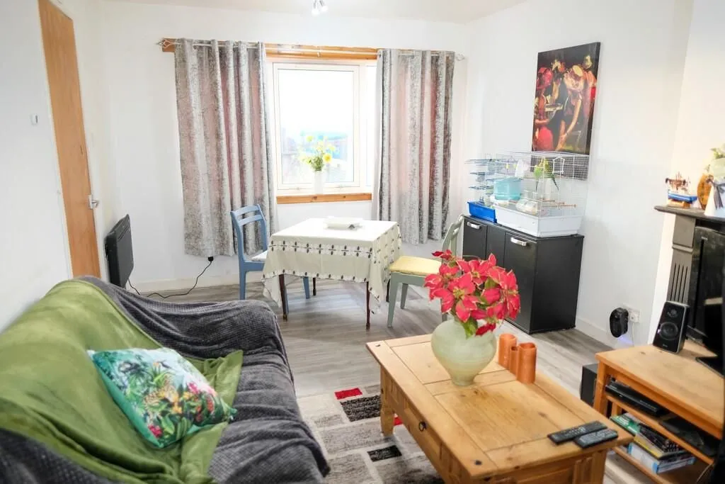 2 Bedroom   House