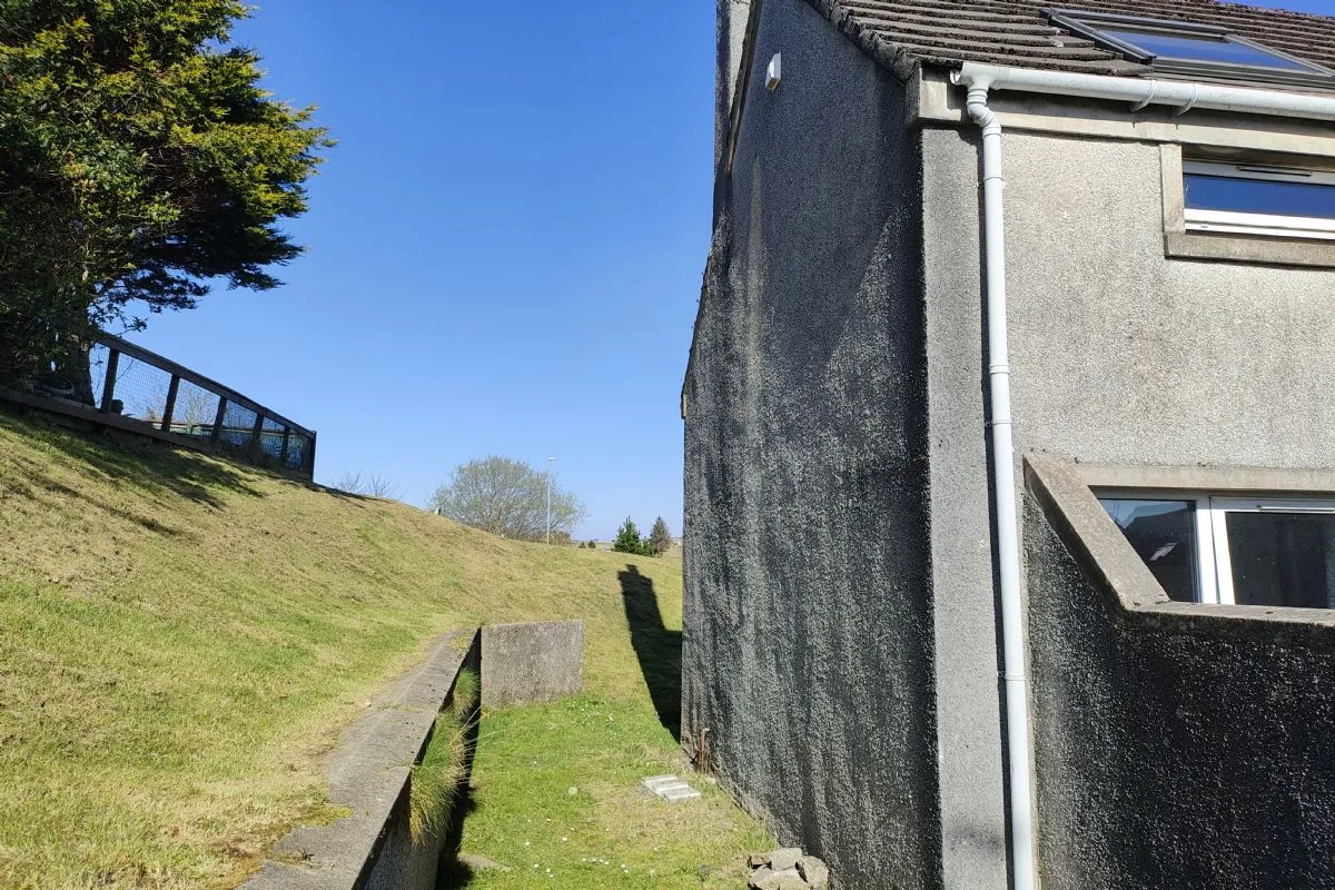 2 Bedroom   House