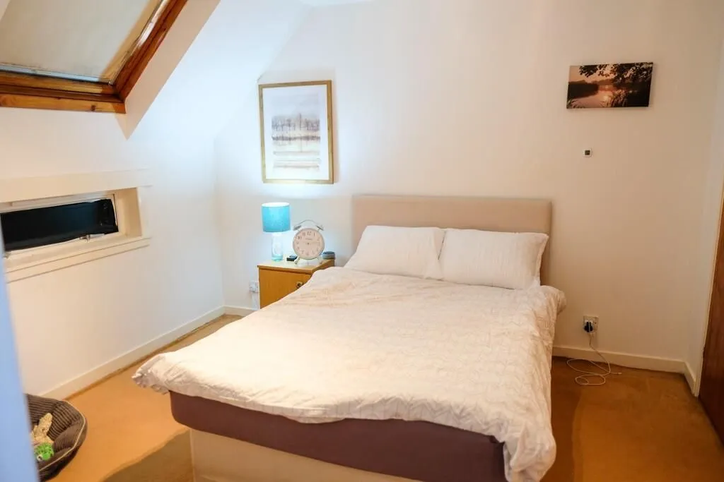 2 Bedroom   House