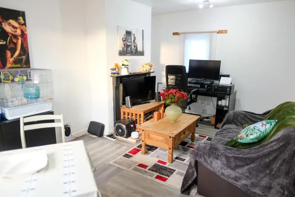 2 Bedroom   House