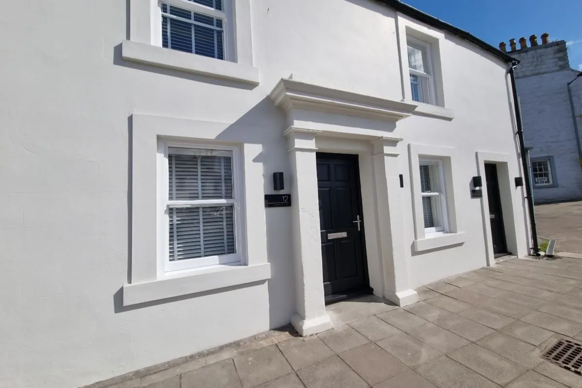 1 Bedroom   Flat