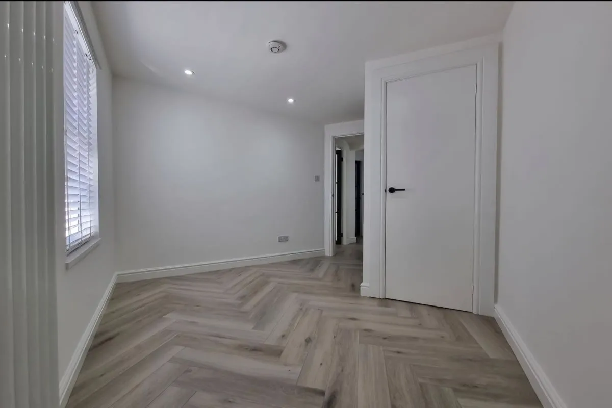 1 Bedroom   Flat
