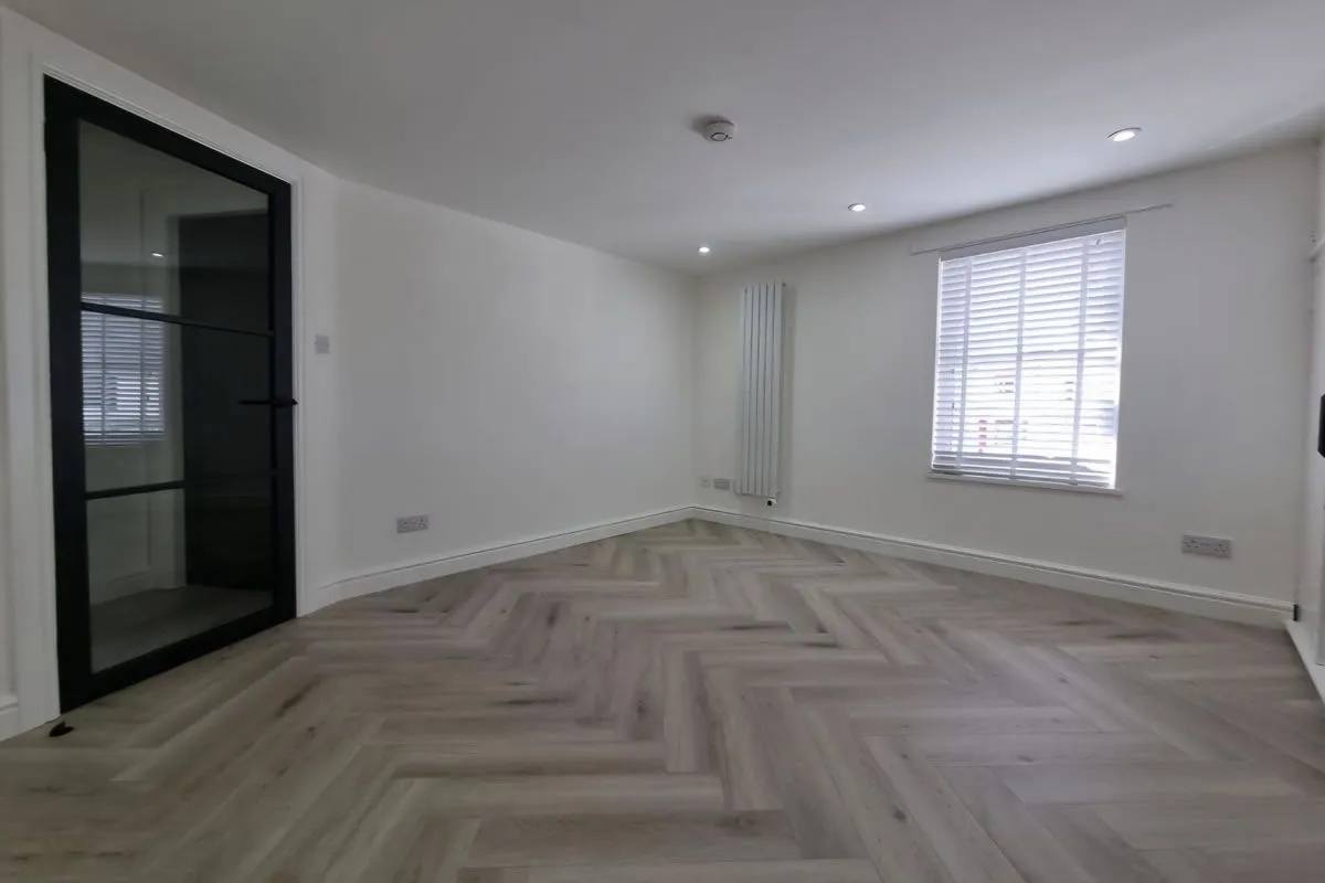 1 Bedroom   Flat