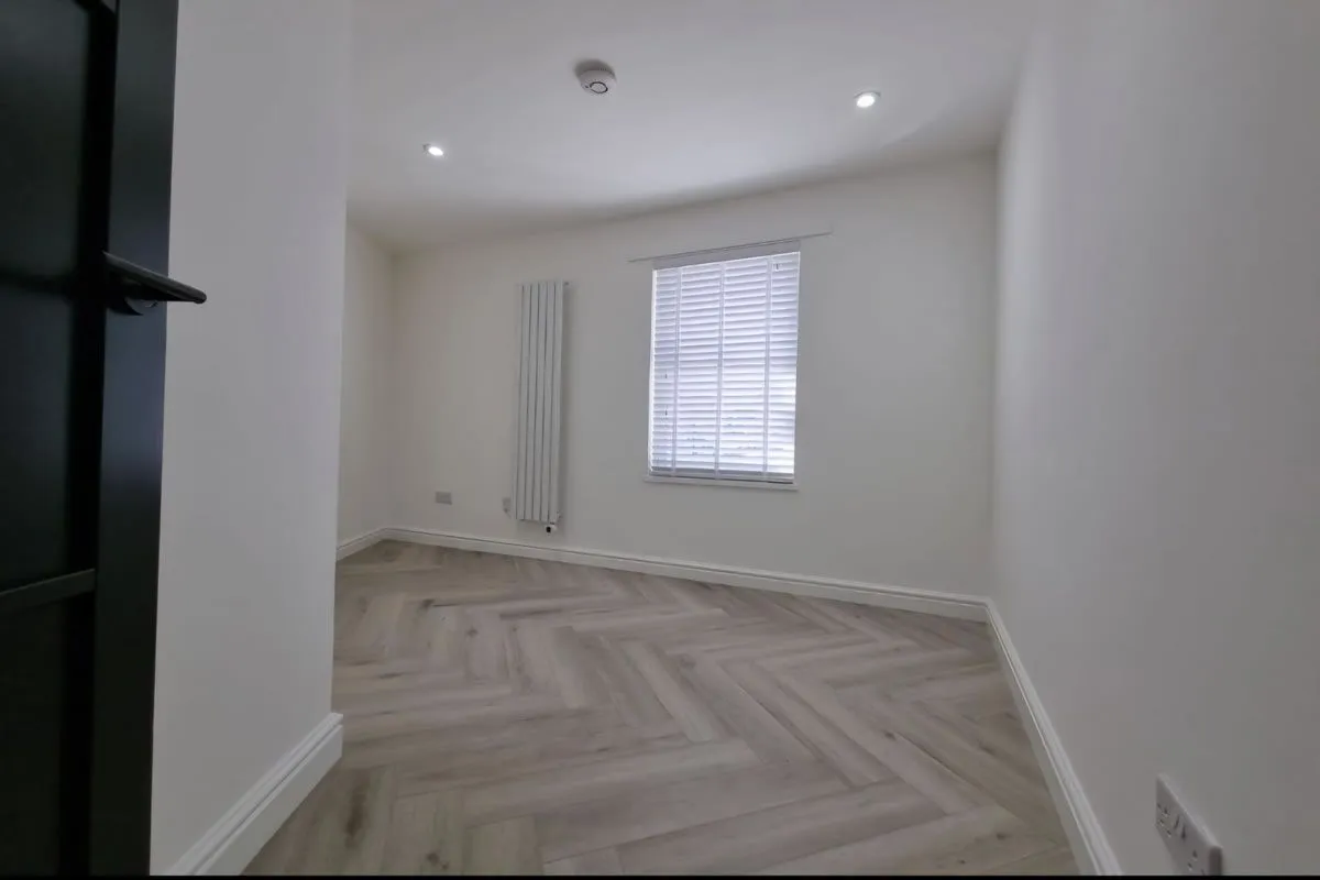1 Bedroom   Flat