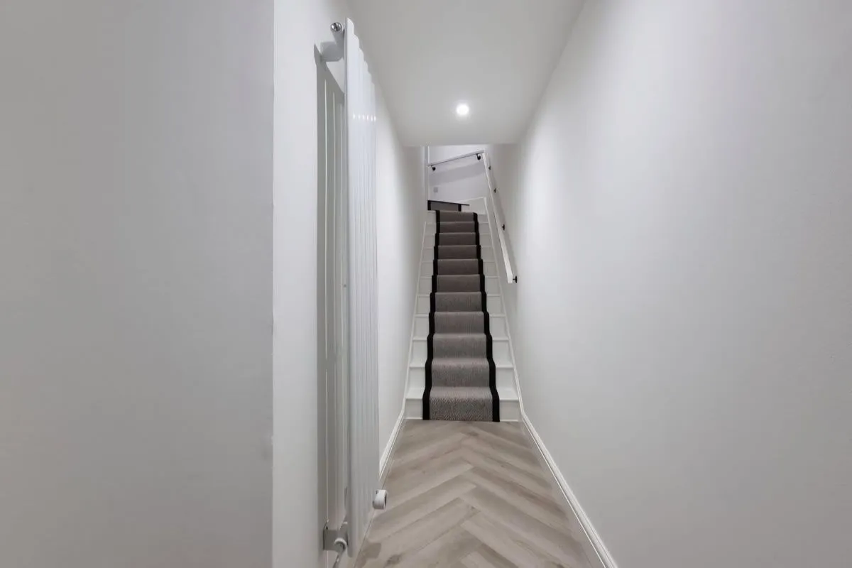 1 Bedroom   Flat