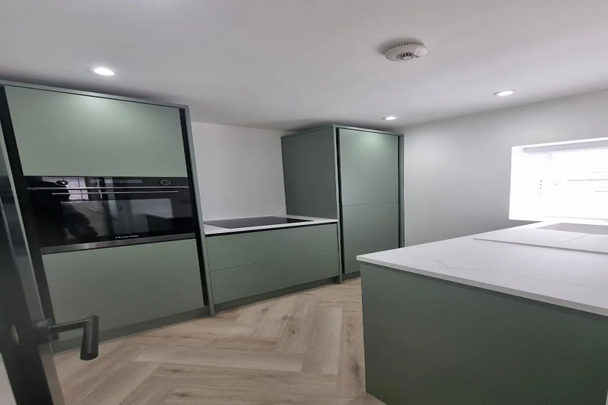0 Bedroom   Flat