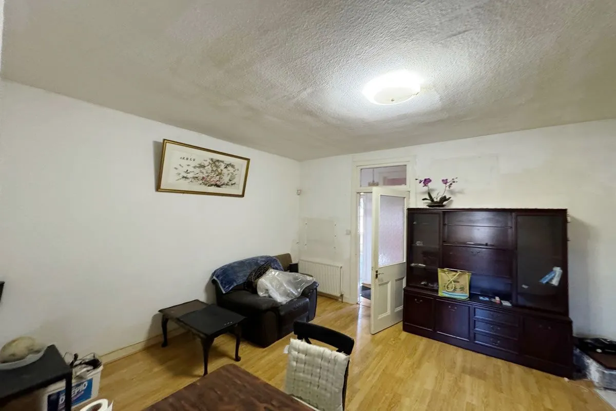 1 Bedroom   Flat