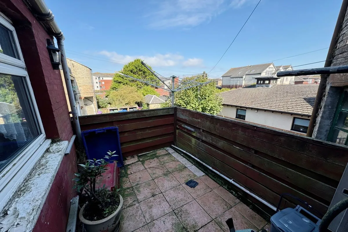 1 Bedroom   Flat