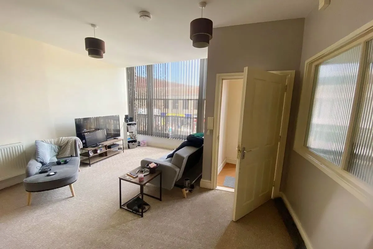 2 Bedroom   Flat