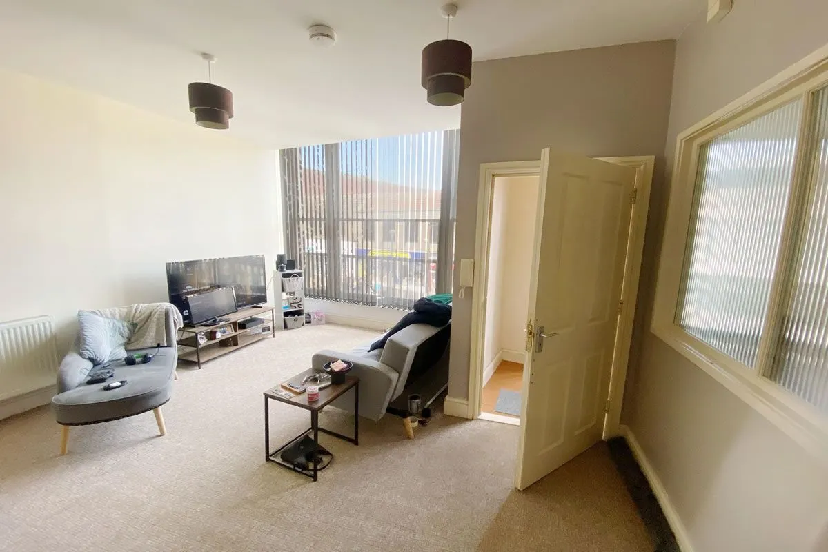 2 Bedroom   Flat