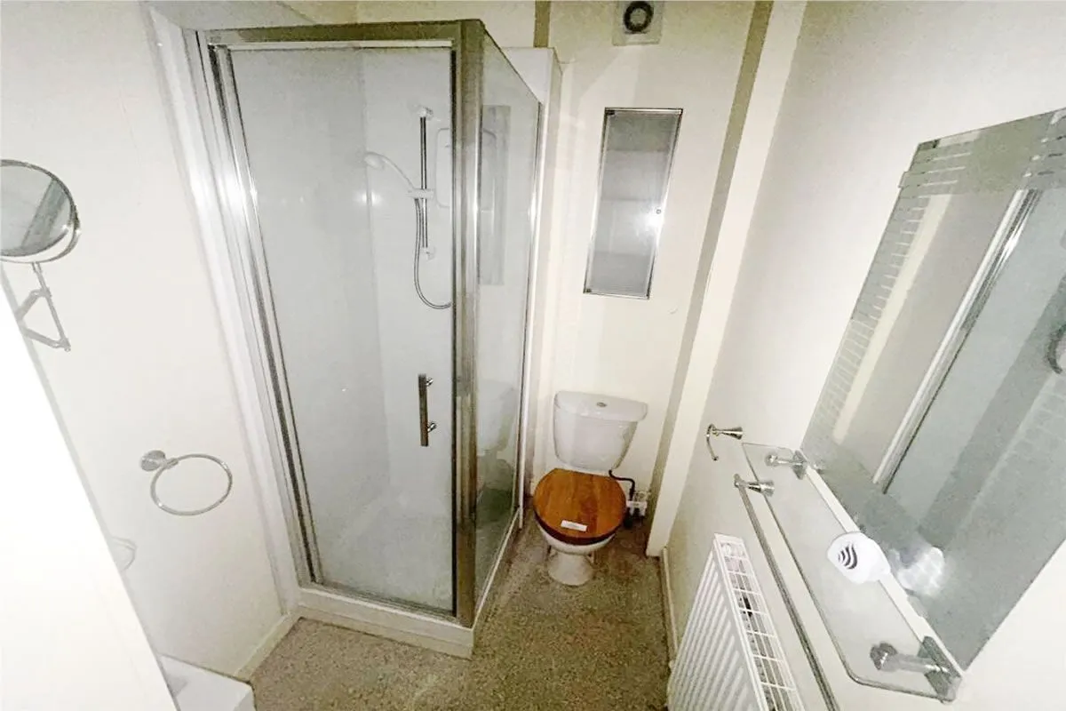 1 Bedroom   Flat