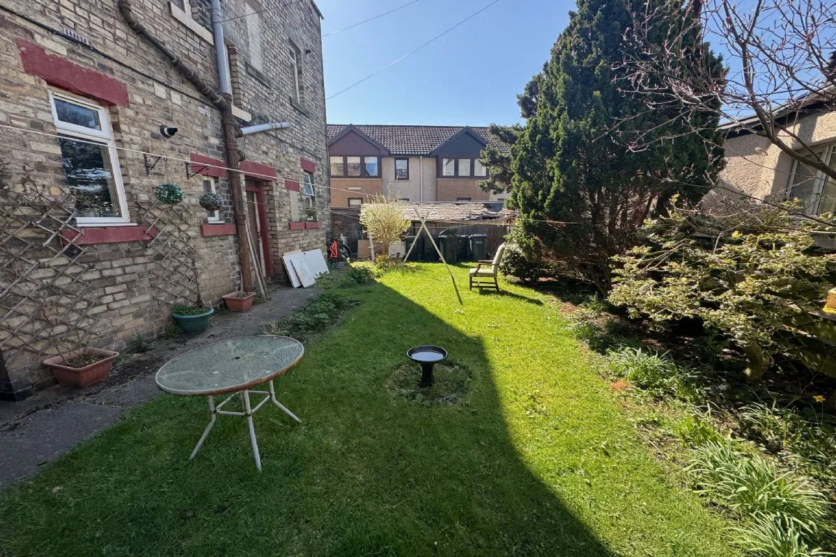 1 Bedroom   Flat