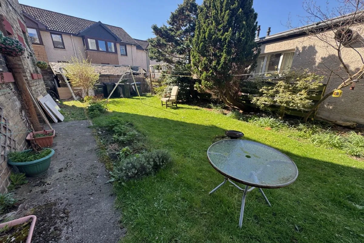 1 Bedroom   Flat