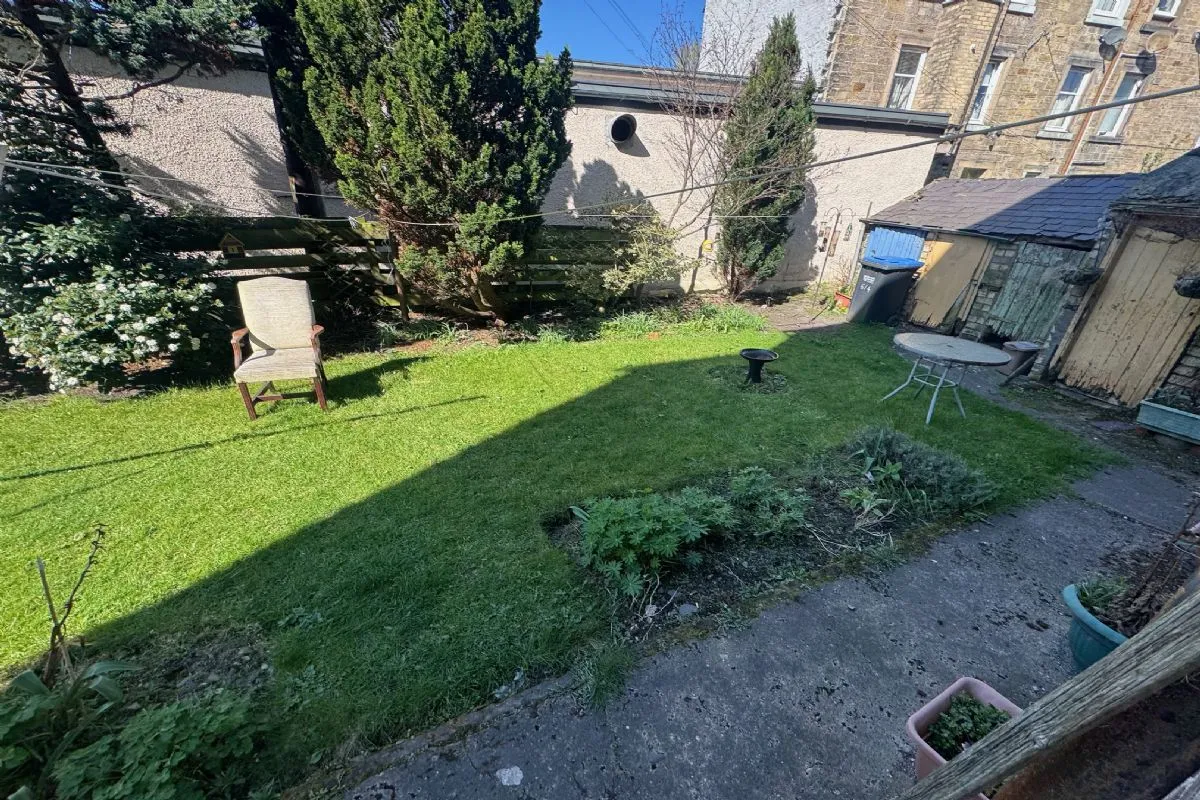 1 Bedroom   Flat