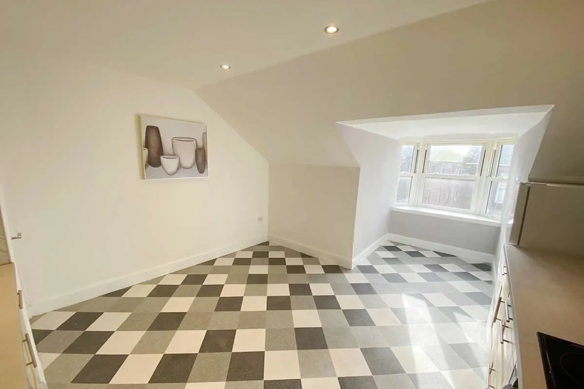 2 Bedroom   Flat